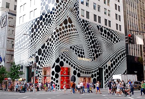 yayoi kusama new york louis vuitton